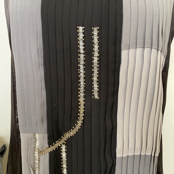 Hazel Short Dress Size Small - Picture 2 of 6